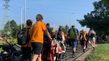 Kolejny dzień w upale: Piesza Pielgrzymka Wrocławska dotrze dziś do Oleśnicy