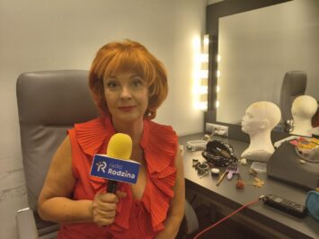 Czego widz w teatrze nie widzi? Justyna Sieńczyłło o prowadzeniu Teatru Kamienica i aktorstwie
